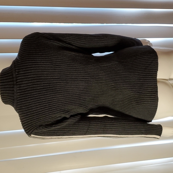 Roots fitted sweater - Picture 5 of 7